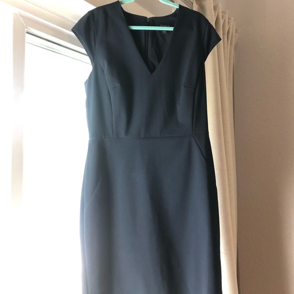 Ann Taylor Sheath Dress - Navy 0P